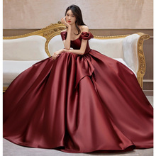 新娘敬酒服2023新款一字肩高级感小众气质酒红色缎面订婚晚礼服裙