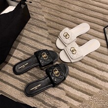 ��sheii�K�����F�DС���L������y���eһ�֎�¶ֺ��ЬŮ�⴩