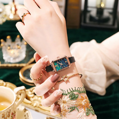 Same Style Women's Watch Retro Square Student Watch with Peacock Green Small Green Dial for Women, Wholesale