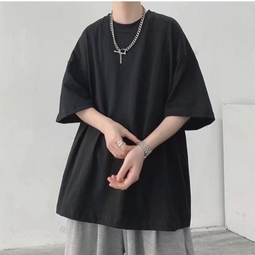 A large quantity of summer stock port breeze youth short-sleeved T-shirts for men, trendy loose couple solid color five-and-a-half sleeve tops.