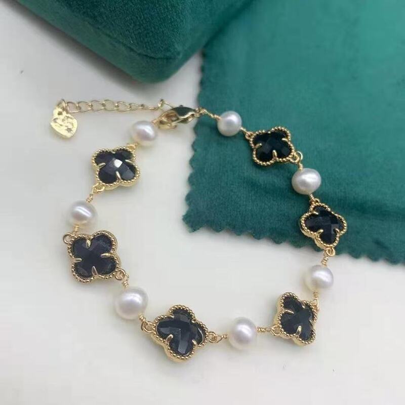 Directly from the Manufacturer, Freshwater Pearl Bracelet with Four-Leaf Clover Design, Red, Green, and Black Fashion Bracelet for Women, Gift Wholesale and Dropshipping