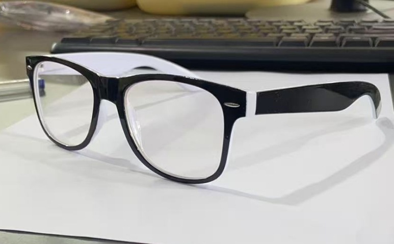 Gafas de sol retro de moda 2025, estilo caramelo con clavos de sombrilla de arroz, venta al por mayor directa de fábrica