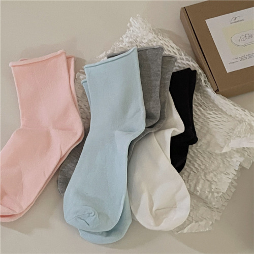 White ribbed ankle socks for spring and summer, breathable and comfortable, simple and versatile, suitable for young girls, crew length, wholesale.