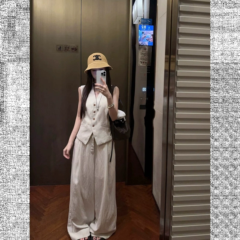 Летний костюм для женщин: жилет-безрукавка, брюки-палаццо с высокой талией, элегантный комплект из двух предметов.