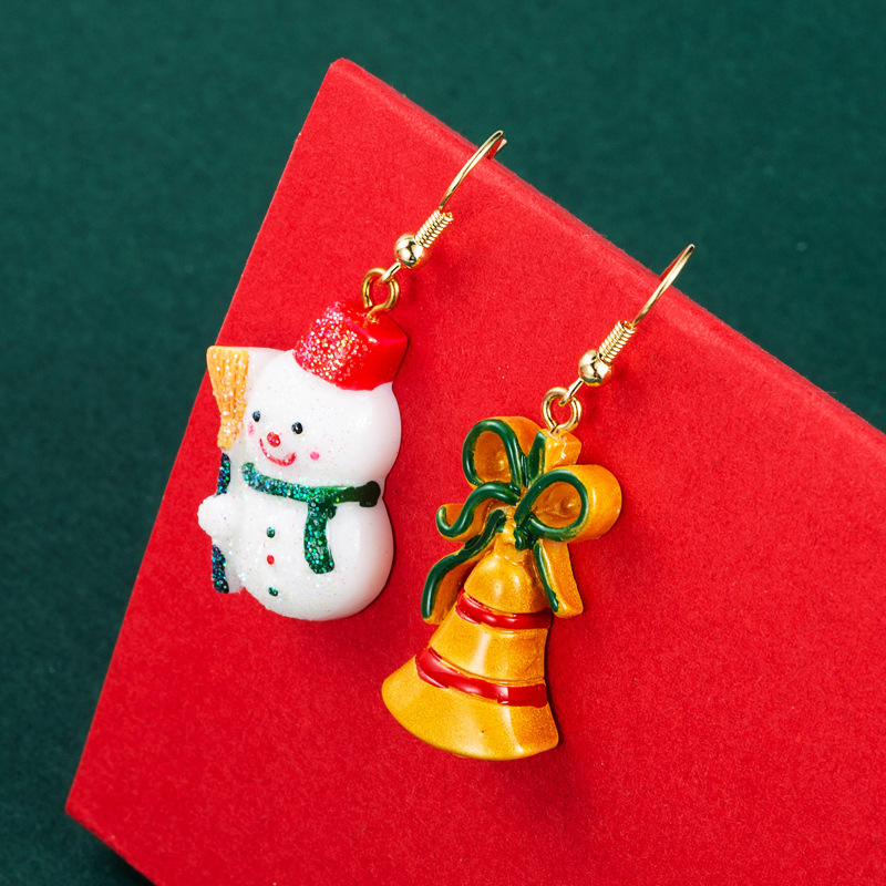 Christmas2021 New Christmas Series Oil Dripping Glass Ball Resin Snowman Asymmetric Long Earrings display picture 7