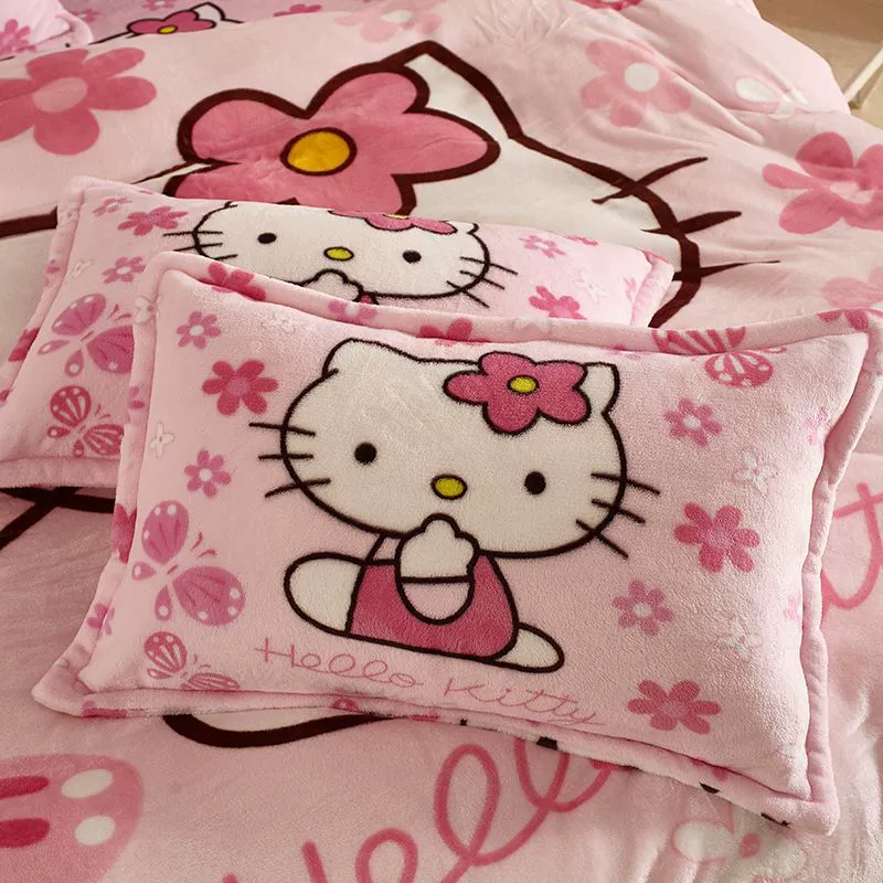 Hello kitty, Hello Kitty, warm pillowcase