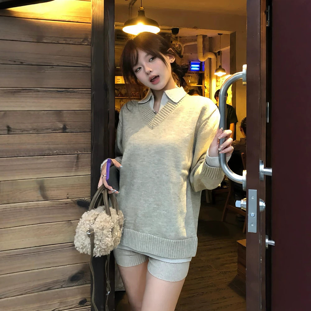 American retro-style two-piece look sweater with a lapel collar, unisex, perfect for everyday wear in winter, offering a relaxed and versatile casual knitwear look