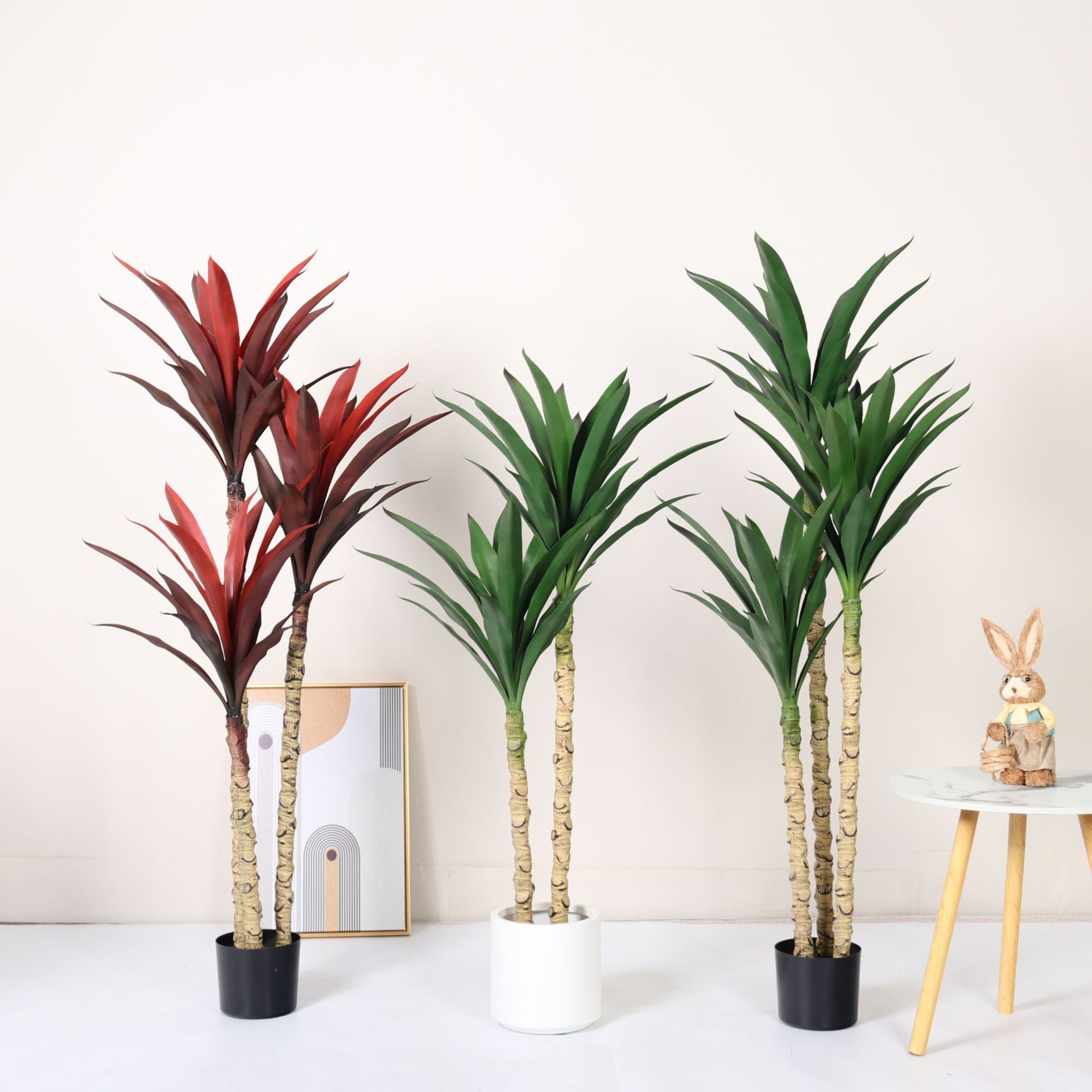 Simulación de plantas verdes, plantas en macetas, sisal, árboles falsos, plantas tropicales, ventanas, grandes interiores, salas de estar, decoraciones de piso a techo