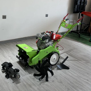 新款汽油四驱两驱旋耕机 多功能开沟耕地机 菜园果园树行除草机