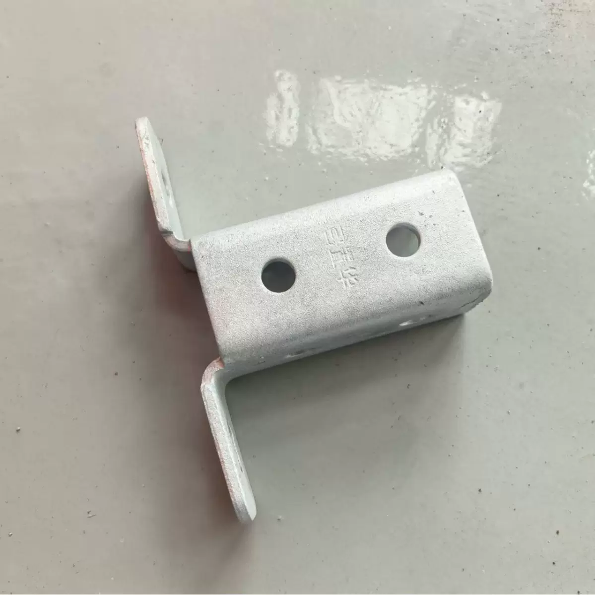 热浸锌镀锌加工定制逆变器支架热浸镀锌热浸锌支架立柱染光伏支架