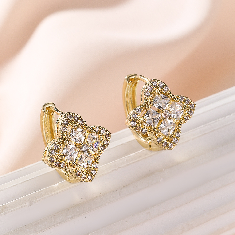 Elegant Four Leaf Clover Stud Earrings With Micro Inlaid Zircon_voghion.com