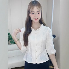 时尚洋气木耳边衬衫女士通勤七分袖镂空衬衣秋季爆款休闲收腰上衣