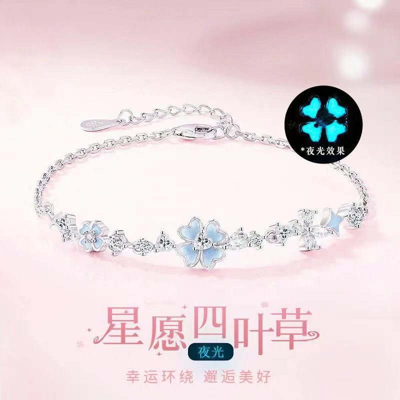 Luminous Four-Leaf Clover Bracelet for Women, New Niche Design Enamel Star Wish Four-Leaf Clover Versatile Bracelet as a Gift for Your Girlfriend