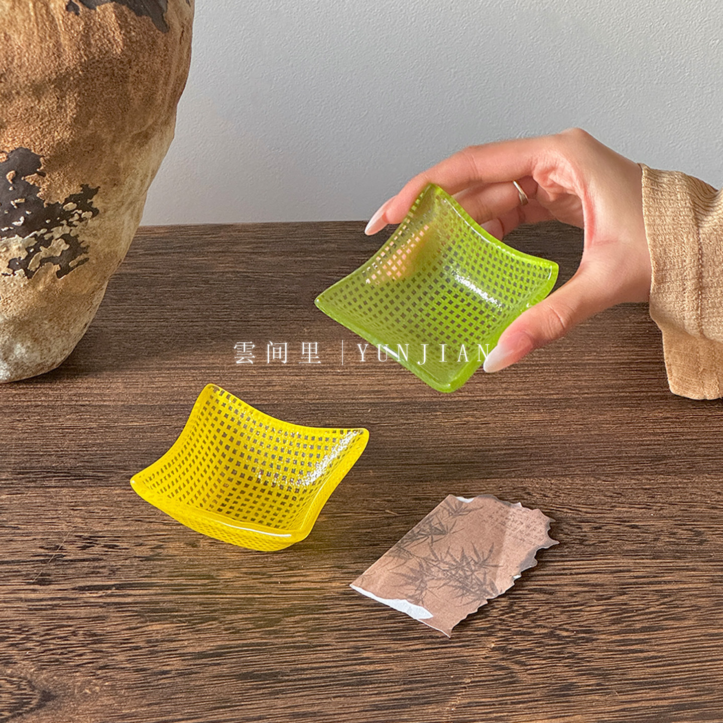 创意多巴胺彩色玻璃碗精致水滴碗水果碗家用高级甜品碗蘸料小碟碗