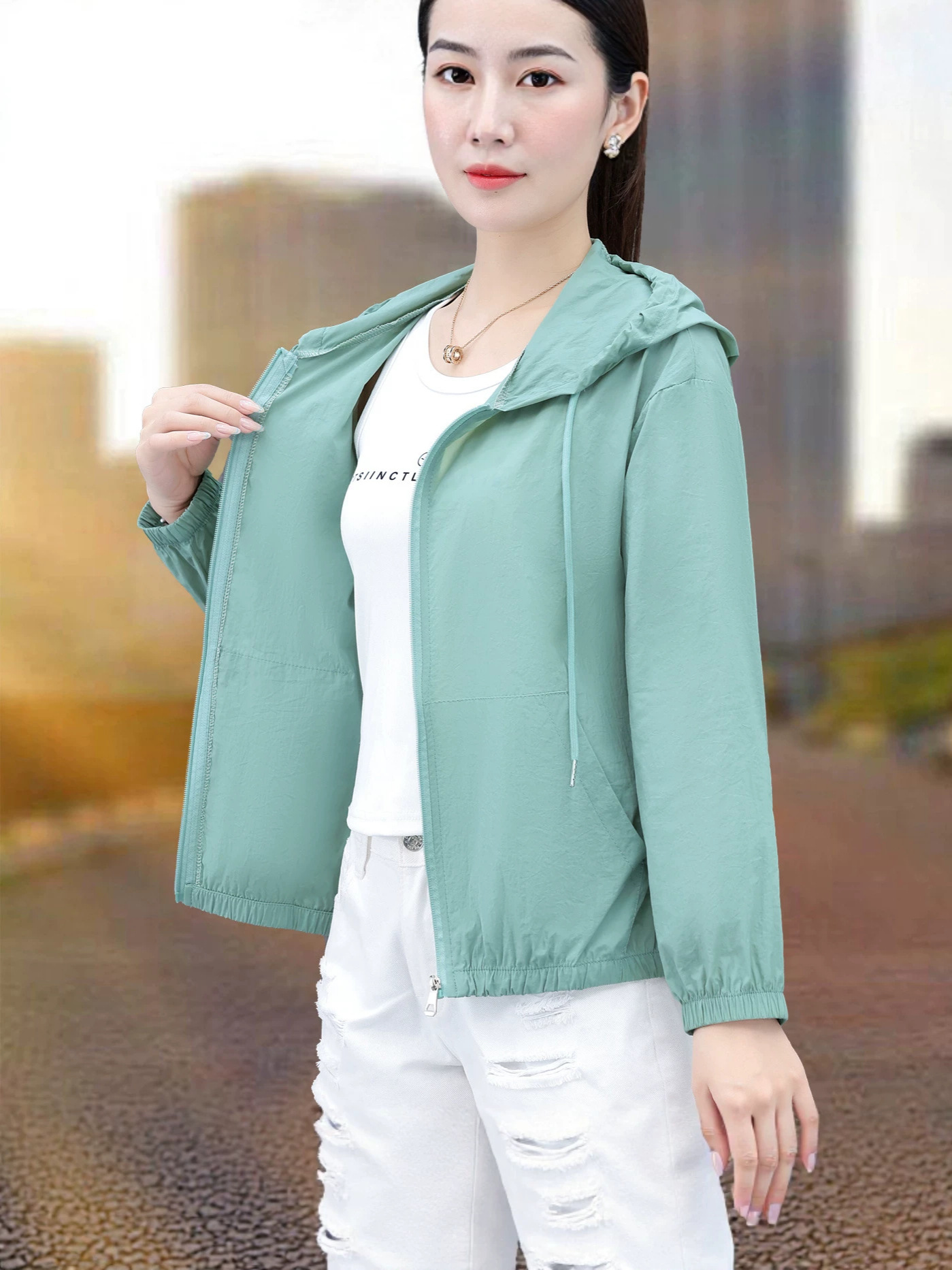 Anti-Uv Summer Short Sun Protection Clothing for Women, New Style Middle-Aged Mother's Clothing, Hooded Breathable Thin Sun Protection Clothing Jacket