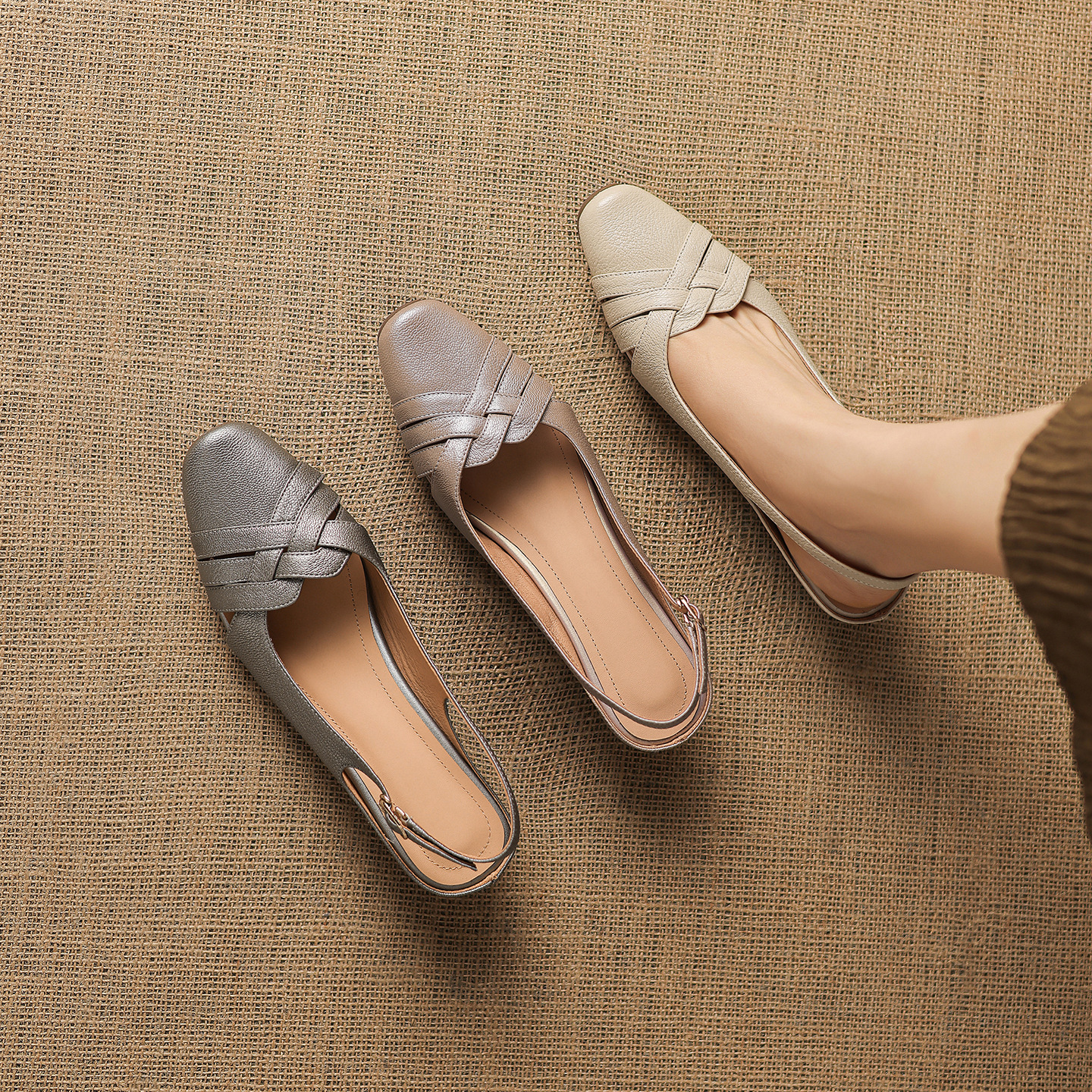 Sandal nữ mũi nhọn quai dệt gót thô 3.5 cm da cừu — Champagne màu