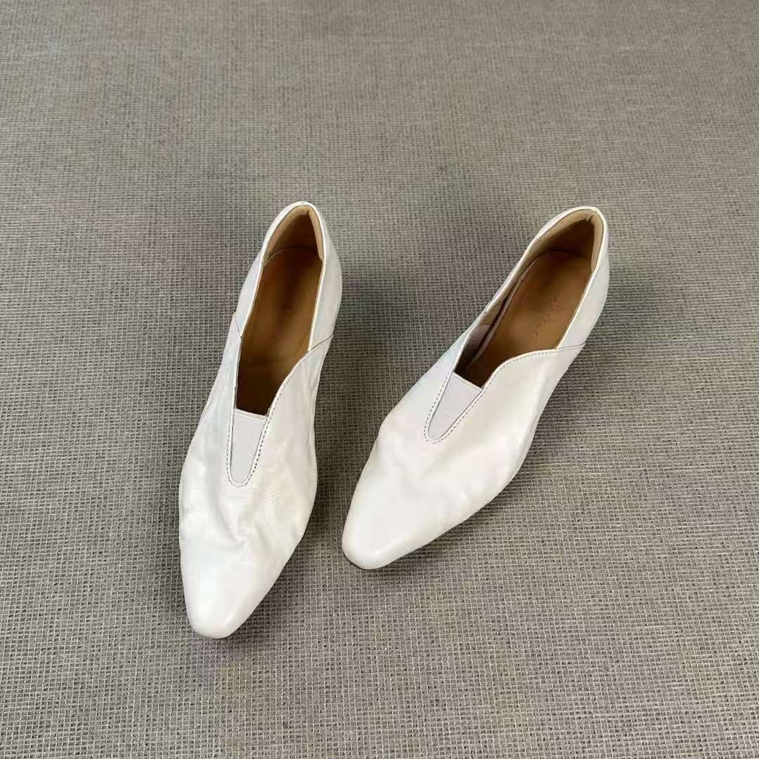 2026 Spring New Vintage Cream White Pointed Toe Mid-heel Shoes 3cm...