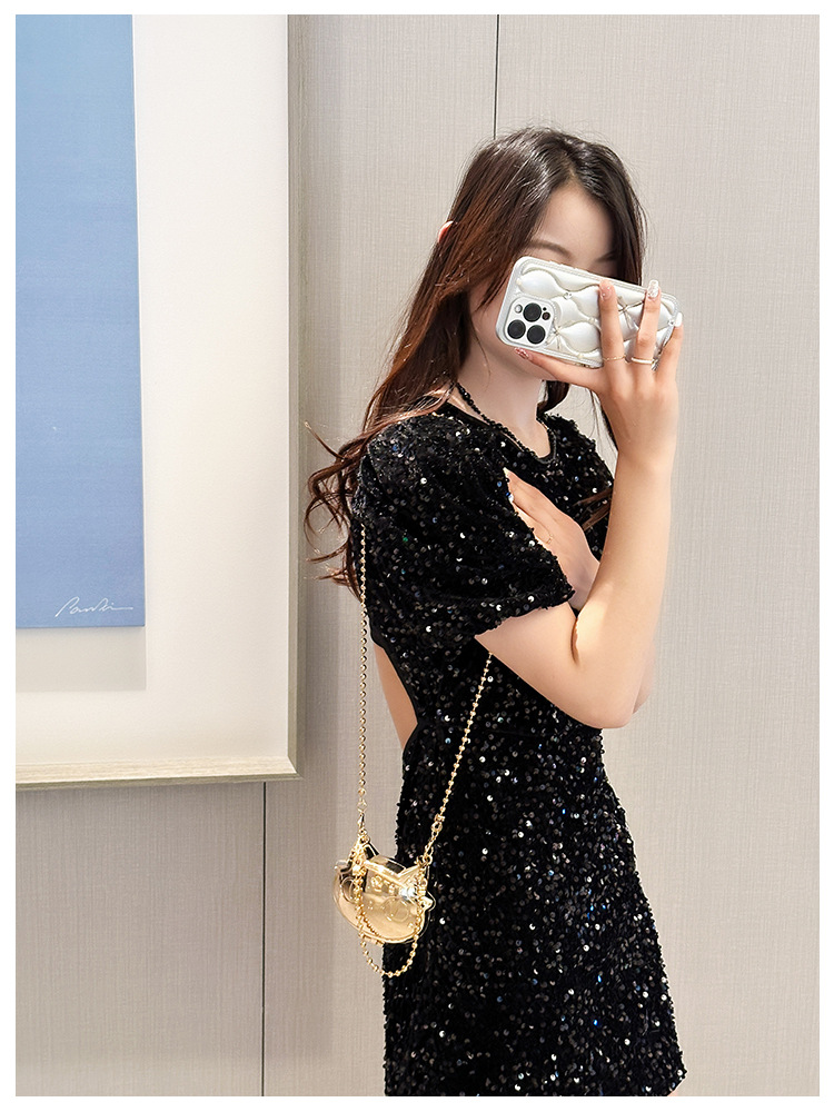 Cartoonish, mini and cute zinc alloy small bag for women, 2025 new style, stylish single-shoulder bag, crossbody chain and metal undefined
