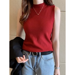 White Knit V-Neck Bralette for Women, Layered as Outerwear in 2024 Summer, Short-Sleeve T-Shirt Top with No Sleeve