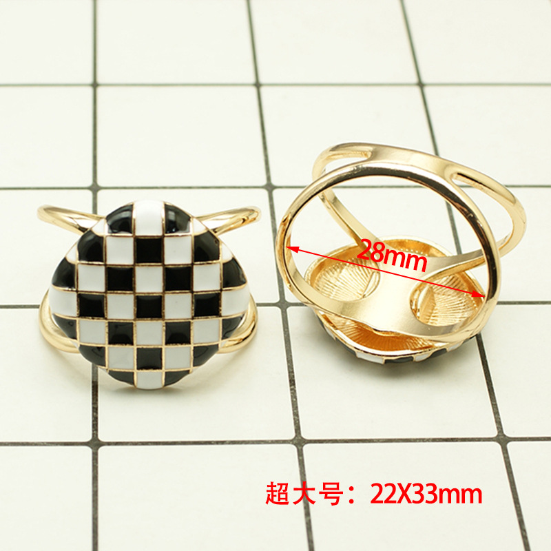 Corea del Sur multi-funcional bufanda hebilla de alta calidad perla moda nueva Camelia windbreaker cinturón hebilla de alta gama joyería al por mayor