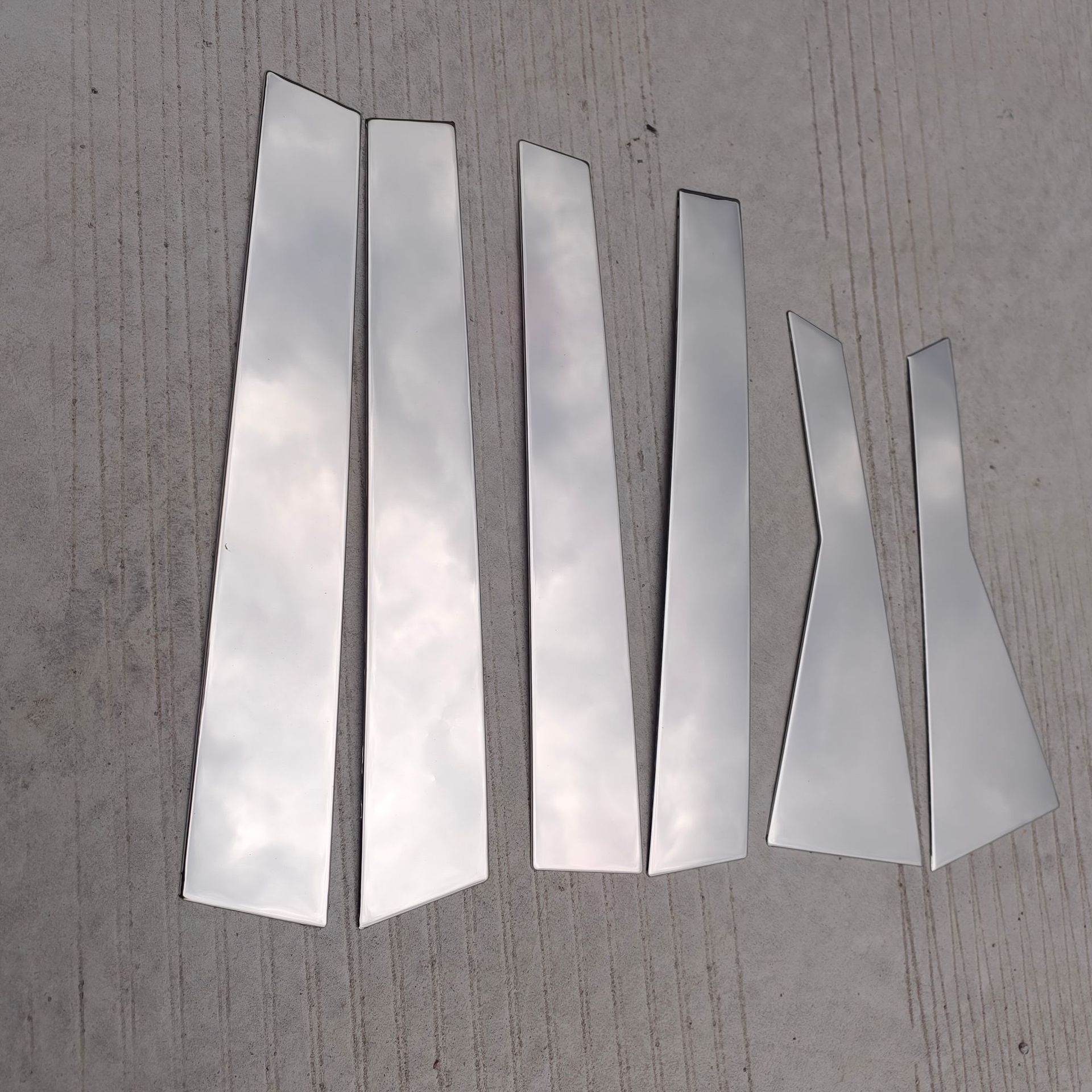Outei Is Suitable for the 2007-2011 Honda Crv Special Window Center Pillar, New Crv Upper Window Center Pillar, Crv Center Pillar Trim Strip