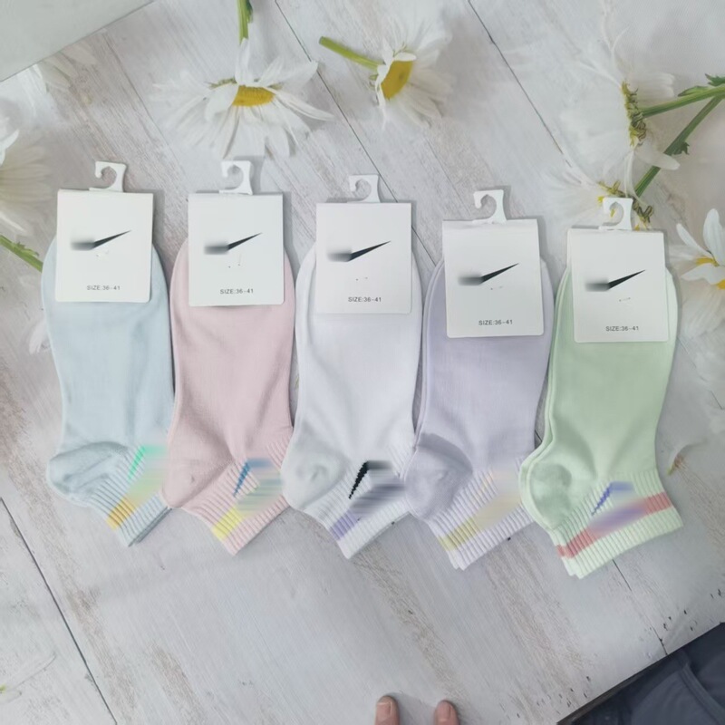 Spring and Summer New Style Clover-Patterned Sports Mesh Socks, Trendy Cotton Mid-Calf Socks, Short Socks, No-Show Socks, Comfortable and Soft