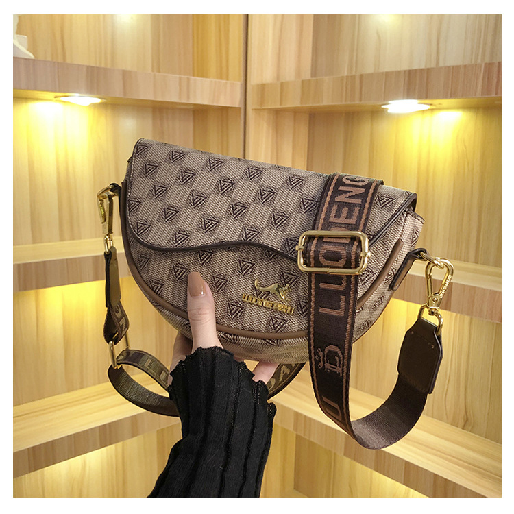 Women's Shoulder Bag Retro Printed Saddle Crossbody Bag Stylish_voghion.com