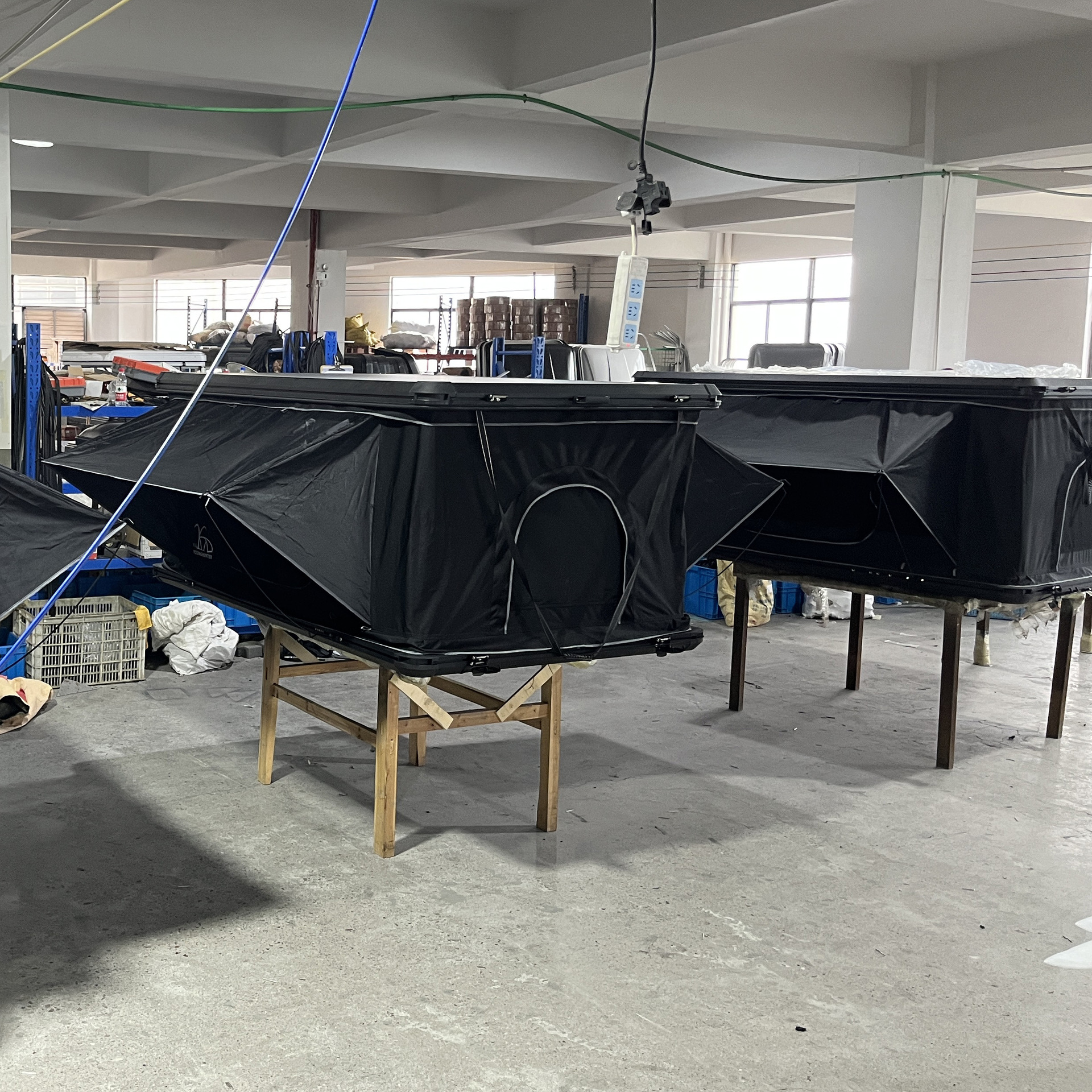 Carpa de techo de helicóptero de aluminio auto-conducción al aire libre de aleación de aluminio de apertura rápida carpa de vehículo SUV