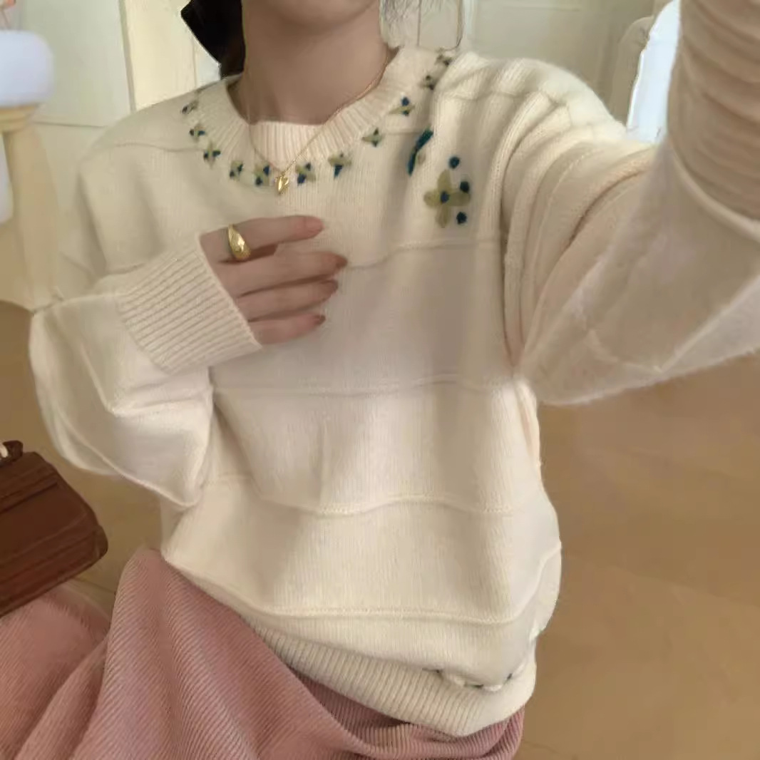 24 invierno Puyuan ropa de mujer 2024 nuevo otoño invierno estilo japonés retro dulce sensación de diseño bordado