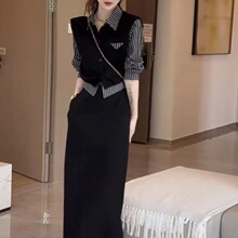 女秋季新款时髦气质显瘦高级条纹上衣半身裙时尚套装