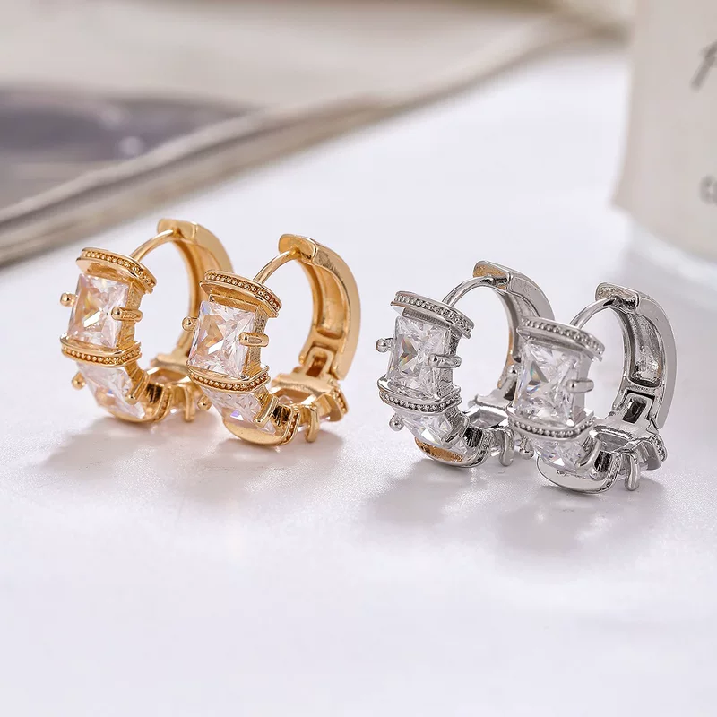 Цирконий, маленькие дизайнерские серьги, микро-инкрустация, стиль Chanel