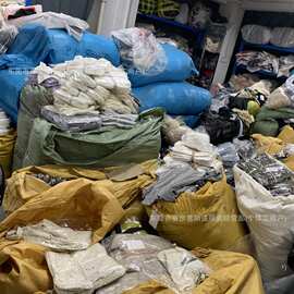 1元库存服装工厂尾货女装秋冬杂款衣服按斤称低价出口装柜供货