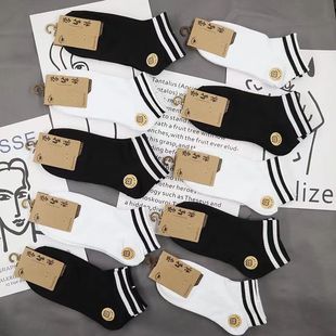 Spring and summer men's and women's short socks simple parallel bars sports socks wholesale black white socks college style boat socks