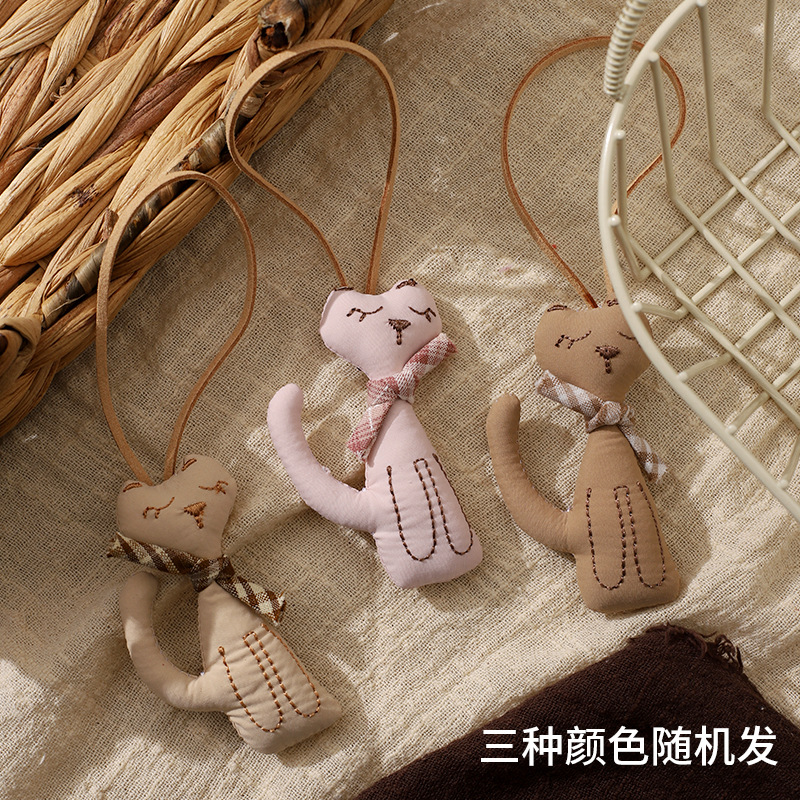 삼색 고양이 펜던트