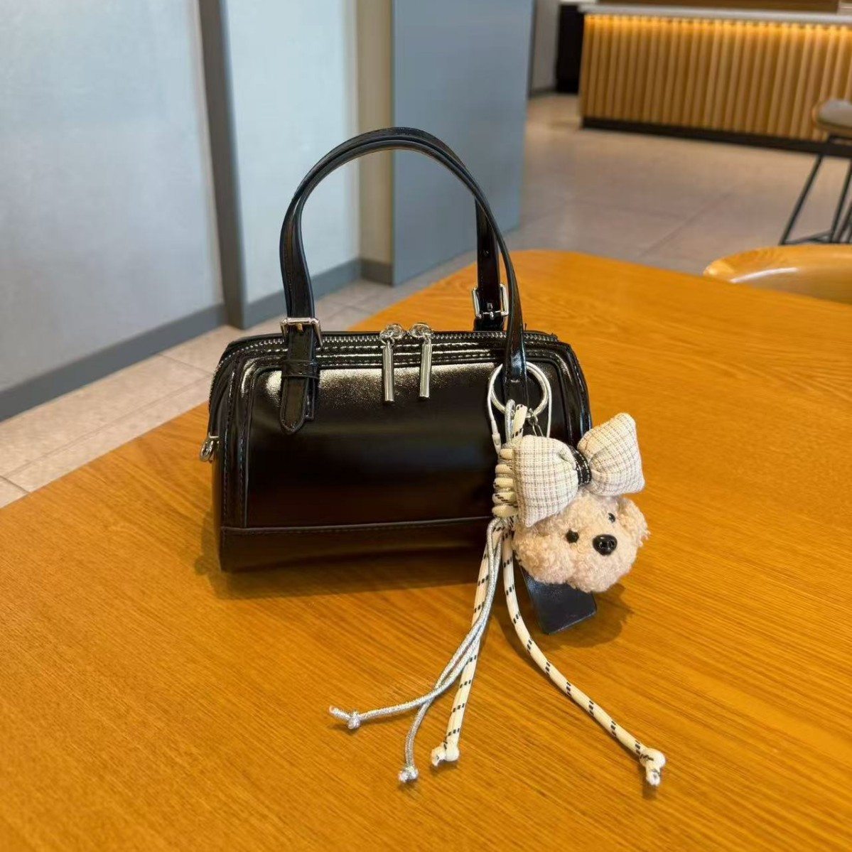 Cross-Border Genuine Leather Designer Handbag Pillow For Women, Korean Style Women's Bag, 2026 New Fashion Versatile Niche_voghion.com