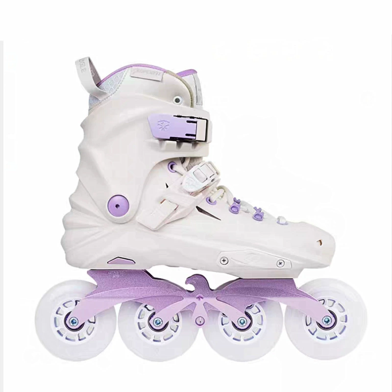 С Roller ролики 飞鹰? (We should translate properly) Roller skates for adults for elementary school students for men and women, for beginners, for students