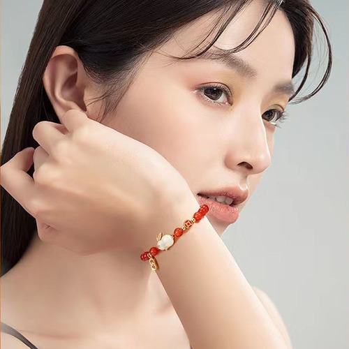 Chinese Style New Red Bead Wealth Attracting Jade Rabbit Bracelet Fashion Rabbit Bangle Gift for Girlfriend and Friend on New Year