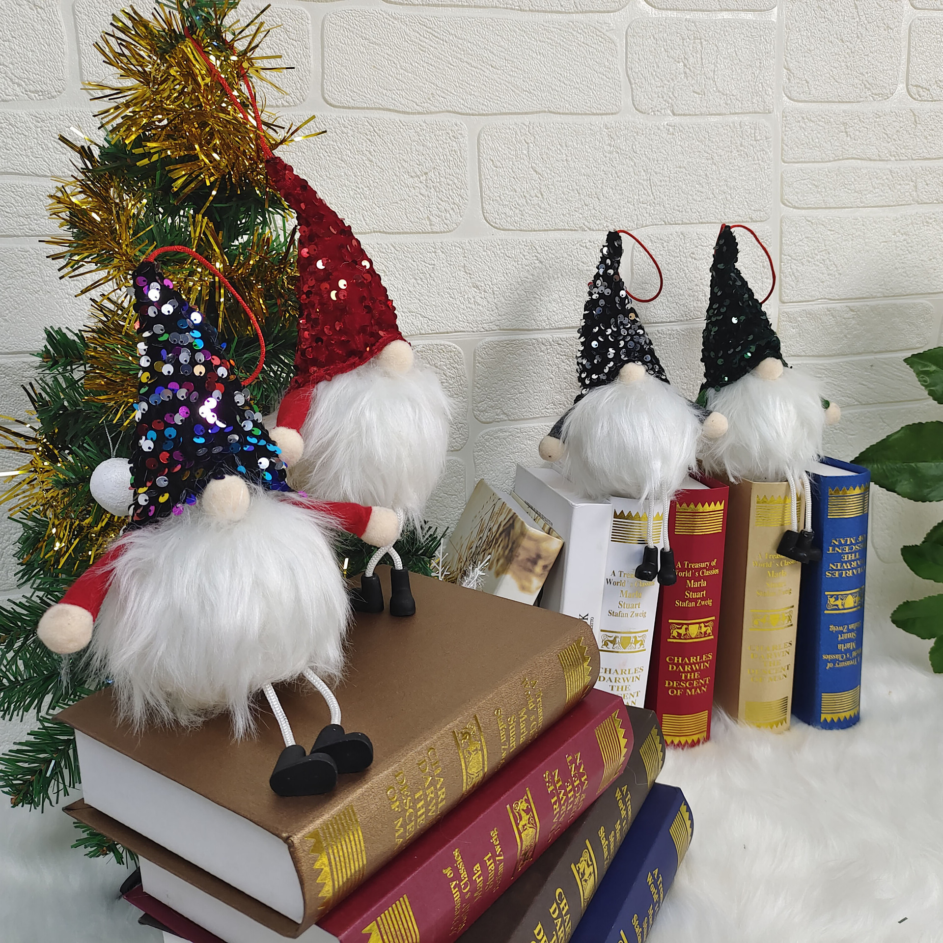 Nueva Navidad de la pierna larga muñeca sin rostro muñeca colgante con luz que emite la muñeca perlas sombrero enano bosque hombre