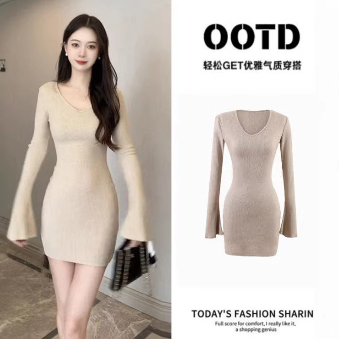 Trendy Khaki V-Neck Slim-Fit Knit Dress for Women, Suitable for Layering under a Coat, with Flared Sleeves and a Bodycon Short Skirt Trendy Khaki V-Neck Slim-Fit Knit Dress for Women, Suitable for Layering under a Coat, with Flared Sleeves and a Bodycon Short Skirt