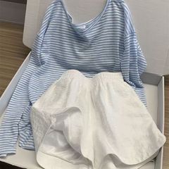 2025年夏の新作甘い青と白のストライプのパジャマ長袖ショーツスーツ軽量吸湿発散性自宅外出用