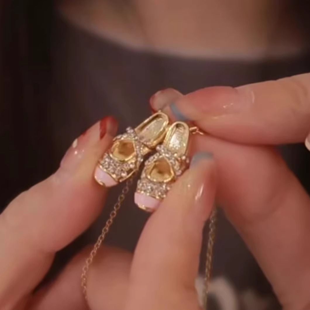 Collier de chaussons de ballet coréens, design de niche, allure haut de gamme, collection automne-printemps-été, mode quotidienne polyvalente_voghion.com