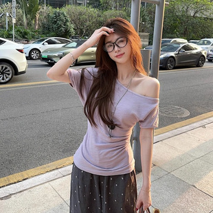 㼑�¶�����t��Ů�ļ��¿�������б��һ�ּ������@������Ů���l
