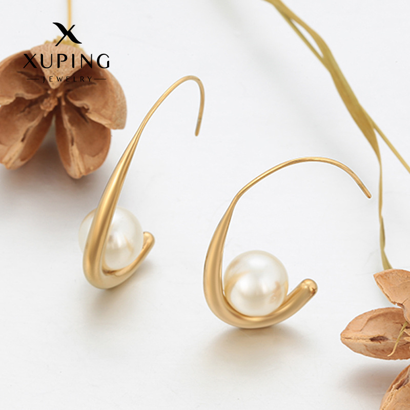 Xuping personalidad simple aretes de perlas de acero inoxidable 14k nuevo temperamento frío aretes al por mayor