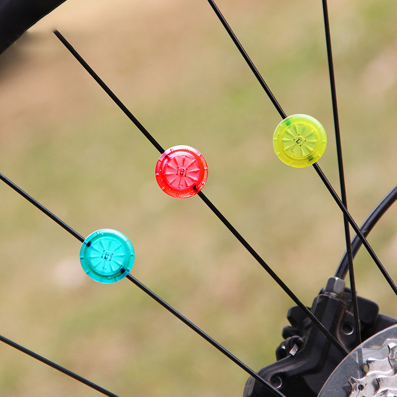 Cross-border e-commerce nueva bicicleta habló luz noche montar decoración Hot Wheels noche caminando impermeable bicicleta rueda Luz