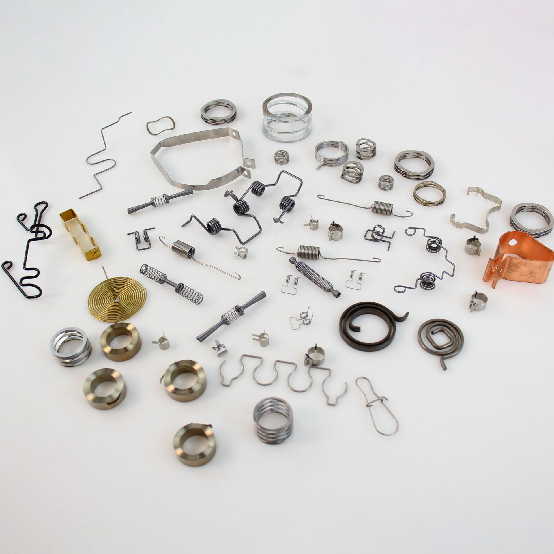 五金冲压件五金弹片加工接触端子卡扣铜铝304不锈钢折弯电池弹片