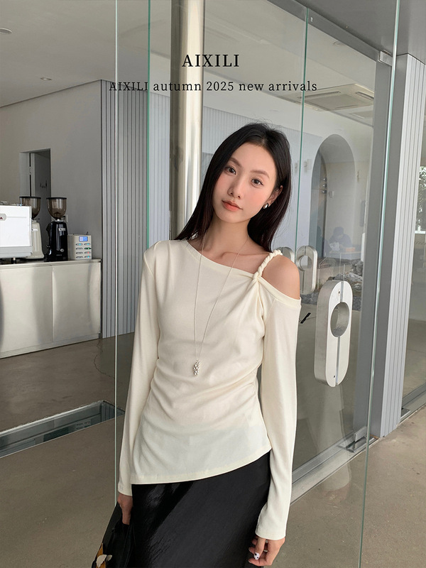 爱西里2025秋高级感不规则露肩扭结设计长袖上衣显瘦针织衫 A1526|undefined