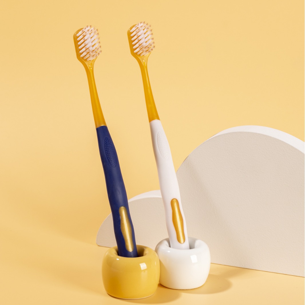 Sam supermercado con el mismo cepillo de dientes de cabello suave de alta calidad para adultos 6 paquetes de cepillo de dientes de encías de cabeza ancha fabricantes