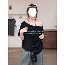 �羳��溃xͬ��ɫһ�ּ����T��Ů�ļ���б�I¶�猒���@�݄e����