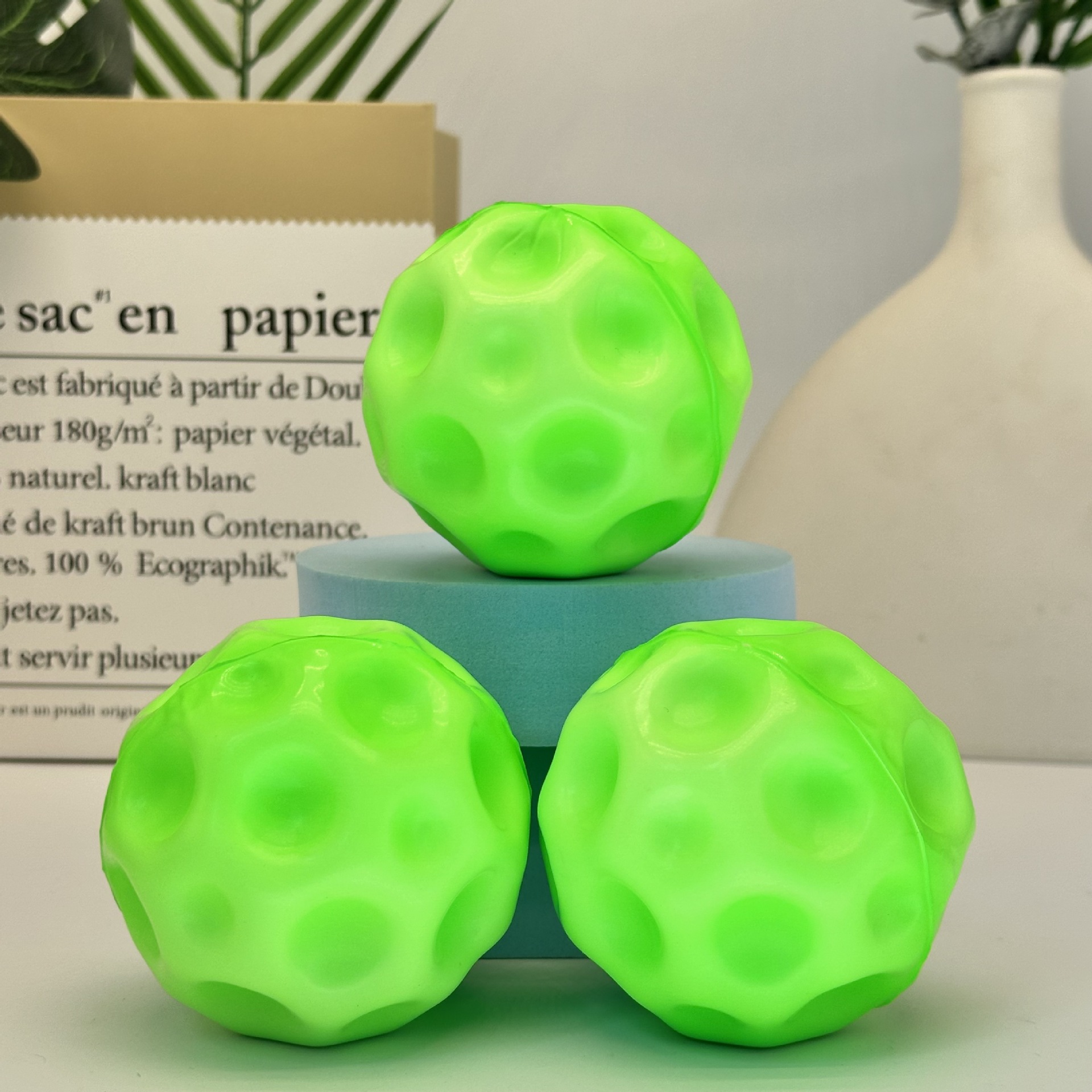 Bolas de alta elasticidad luna de piedra fluorescente de noche cinturón de lámpara cuerda de retroceso muñeca juguetes para niños bolas de acero ejercicio de reacción image 8