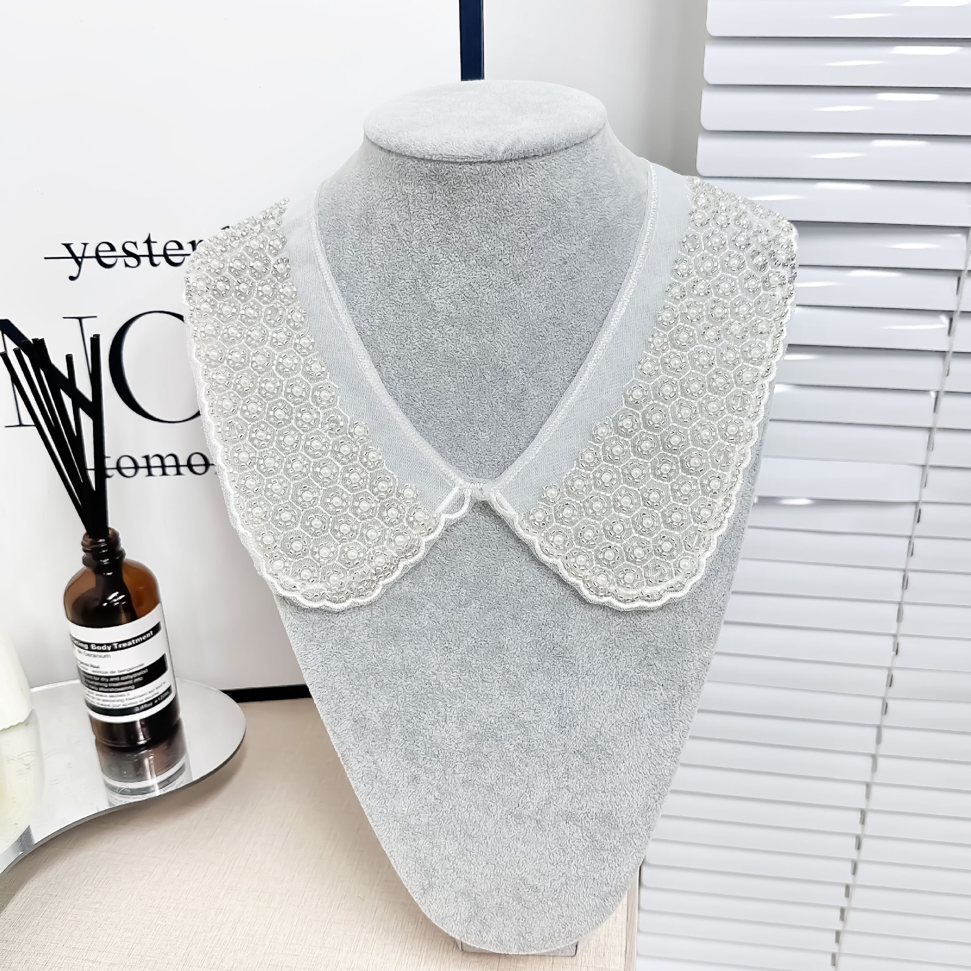 Collar de encaje blanco bordado collar de perlas punteado camisa de estilo de mujer vestido con collar de encaje decorado image 4
